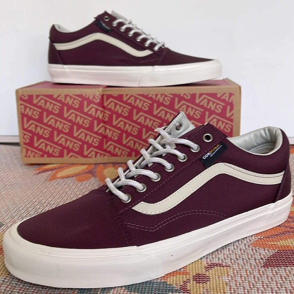 Vans Men’s Old Skool
Cordura Port Royale/Marsh
VN0A4BW2DOQ
Sneakers - Picture 15 of 16